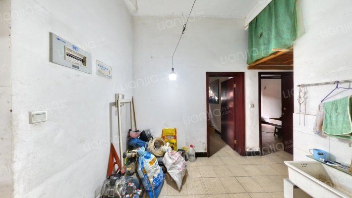 临嘉村二手房实景图