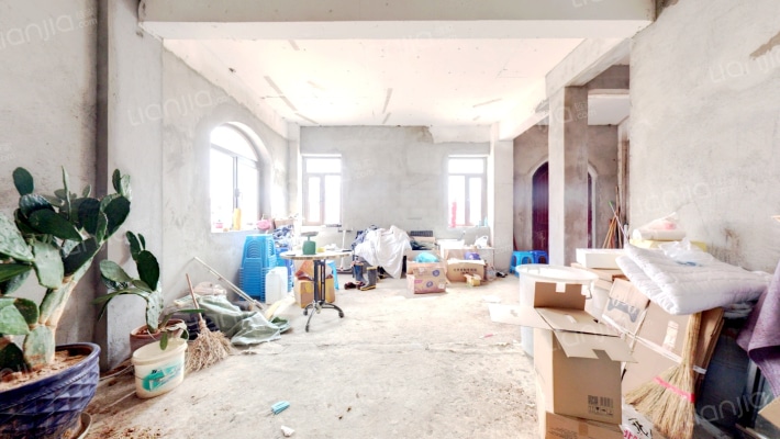 俄罗斯小镇二手房实景图