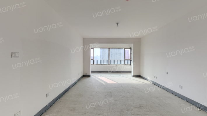 天昱凤凰城四期二手房实景图