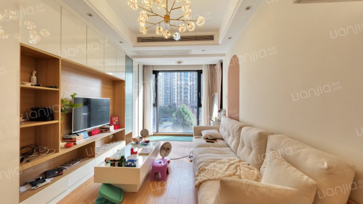 城投置地梧桐栖1期二手房实景图