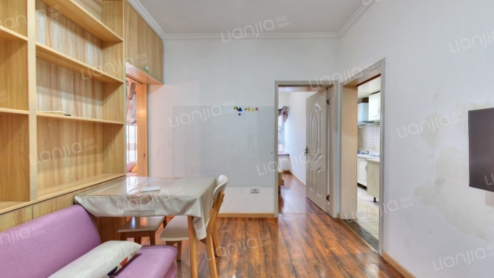 亚美沙发里二手房实景图