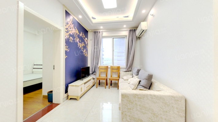 青年公寓二手房实景图