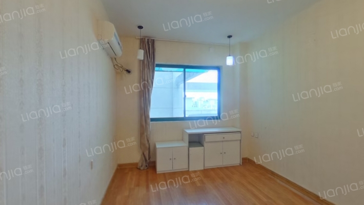 春城公寓二手房实景图