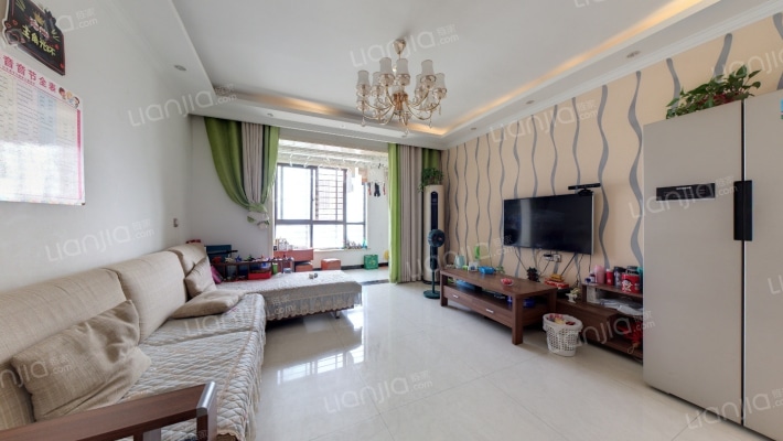 国宾中心二手房实景图