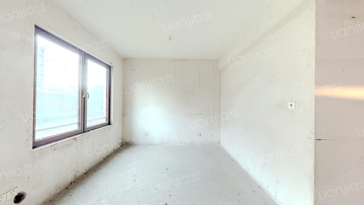 宝龙世家C区二手房实景图