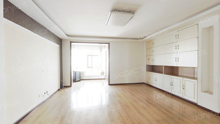 龙职师苑二手房实景图