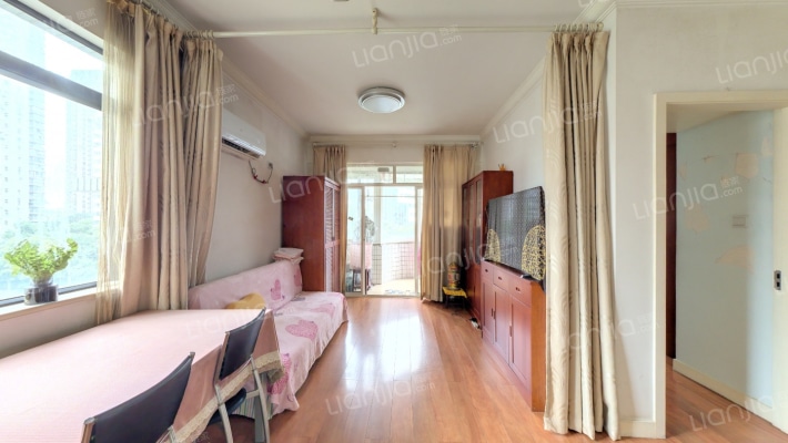 国际公寓二手房实景图