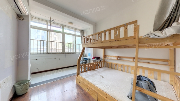 大连路68号二手房实景图