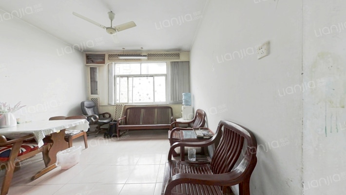 许昌市财税学校宿舍楼二手房实景图