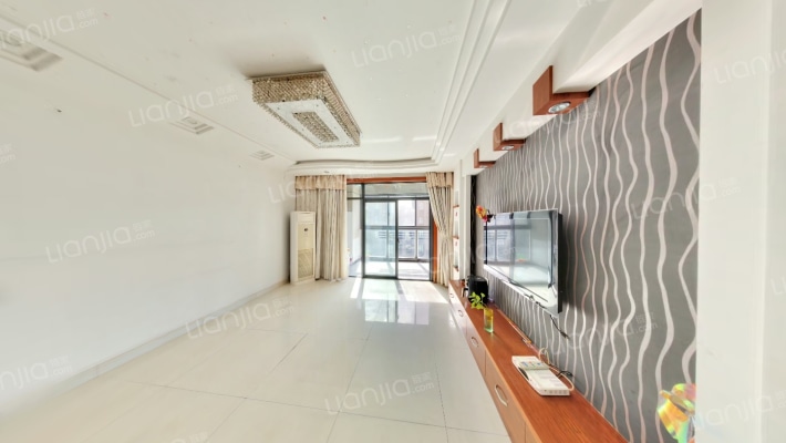 亚厦·中央假日二手房实景图