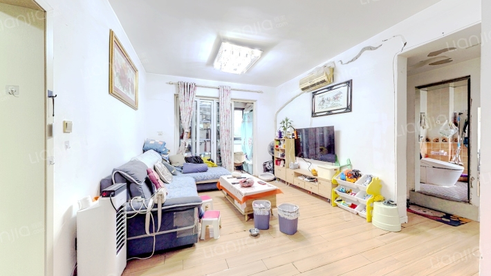 交大卡布里城二手房实景图