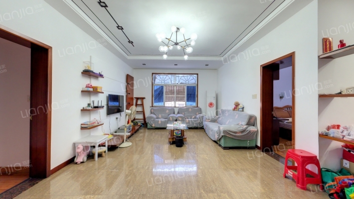 凤园新区凤尾花园二手房实景图