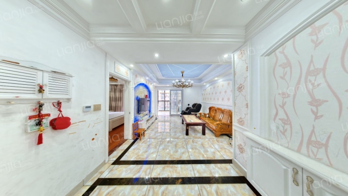 龙盛蓝郡二手房实景图