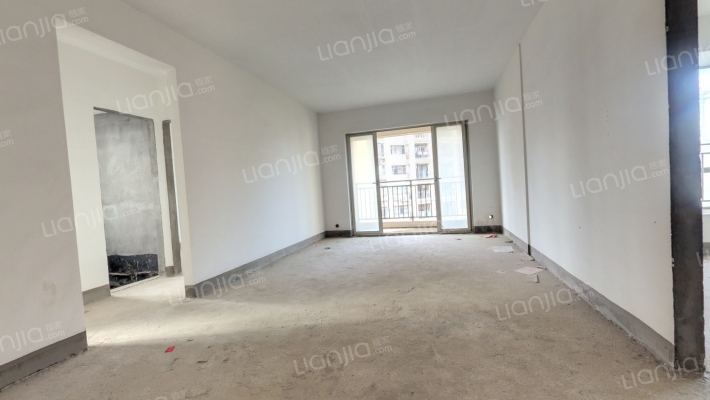 钜隆碧琴湾二手房实景图