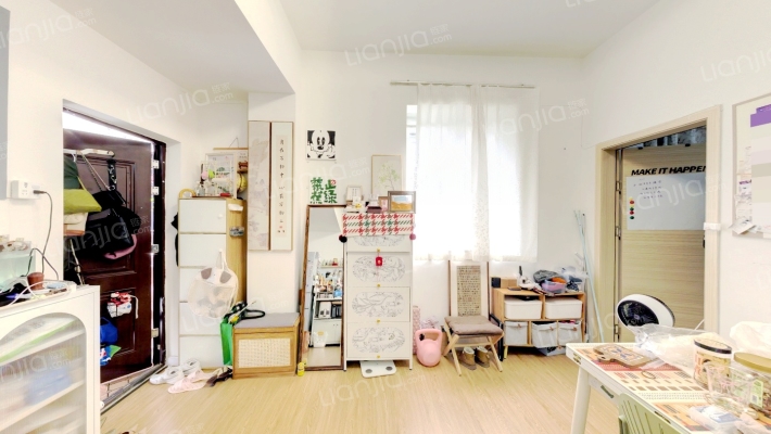 革新路二手房实景图
