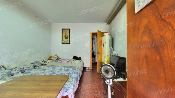 卫国里二手房实景图