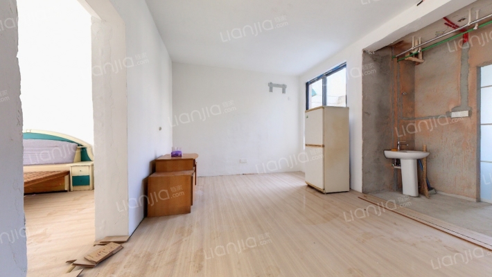 万嘉颐园北区二手房实景图