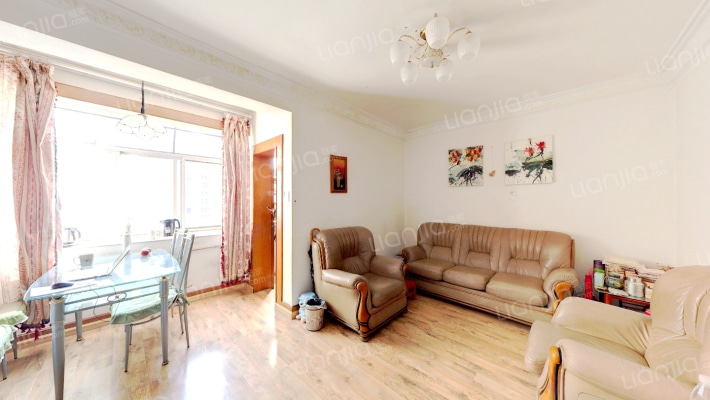 靖国新村42号二手房实景图