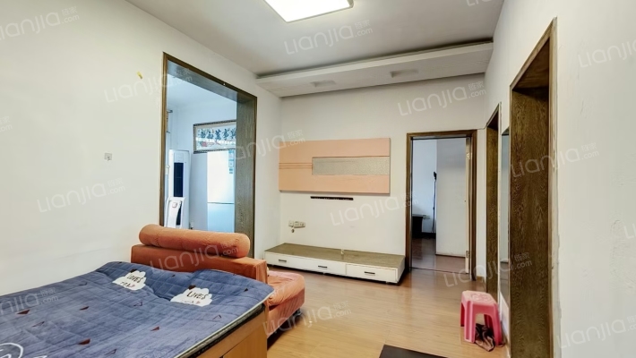 卫生局家属区二手房实景图