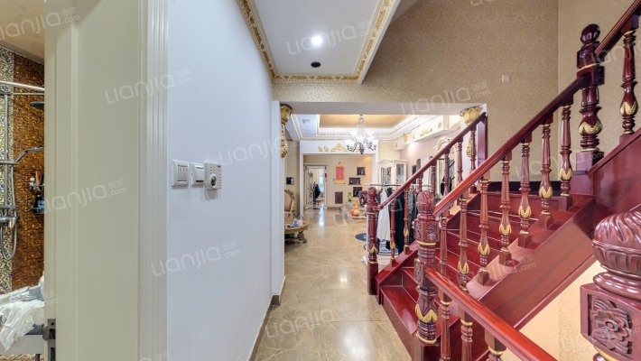 荷兰墅二手房实景图