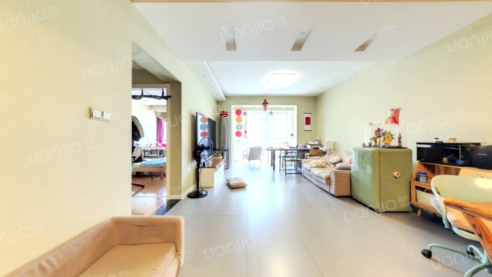 君临国际二手房实景图