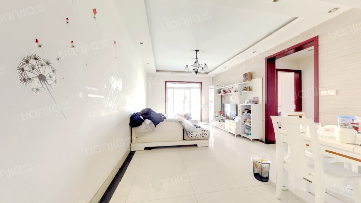 桂湖河畔三期二手房实景图