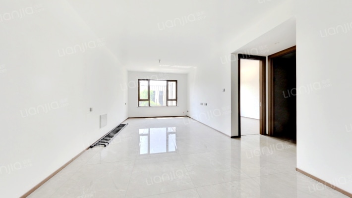 深哈万科城二手房实景图