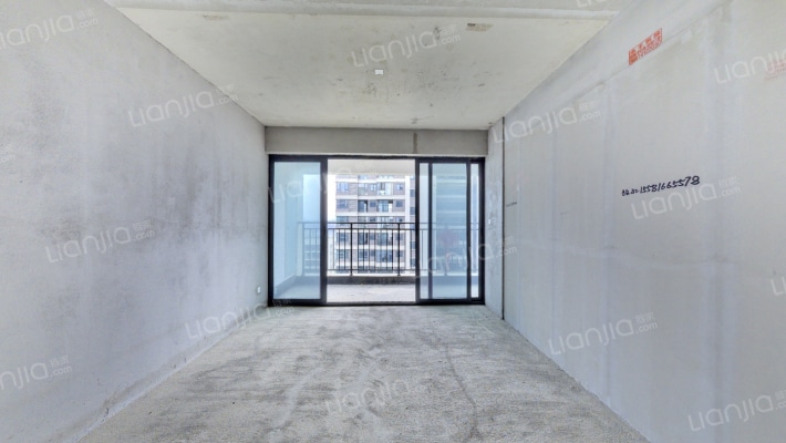 麓谷山湖郡二手房实景图