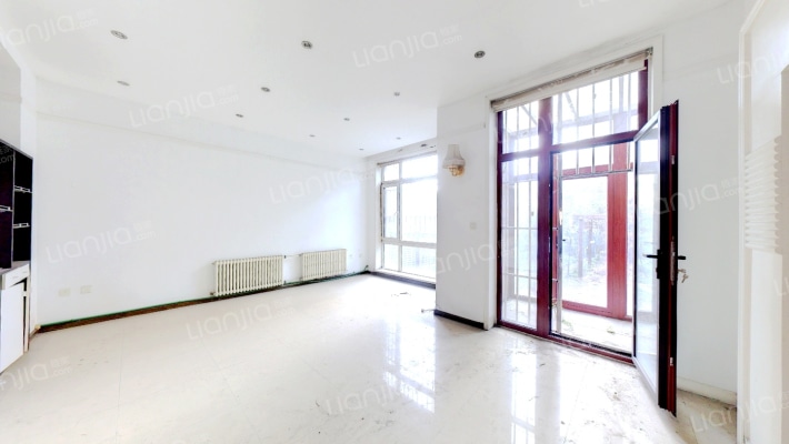 红椿路莱茵南郡二手房实景图