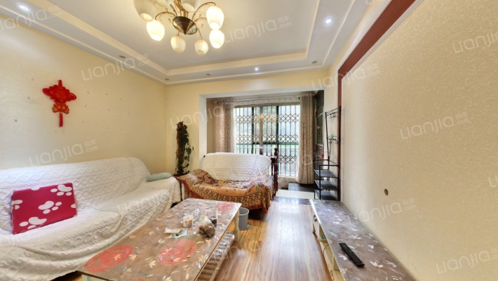 格拉斯香水小镇二手房实景图