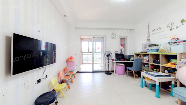 当代安普顿小镇二手房实景图