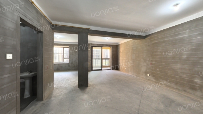 城北尚博苑一区二手房实景图