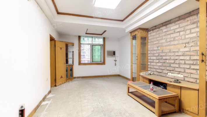 磨山新村二手房实景图