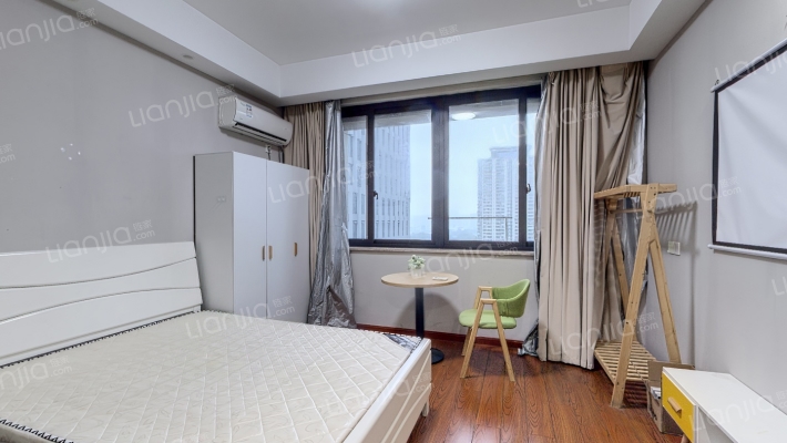 欢腾金座二手房实景图