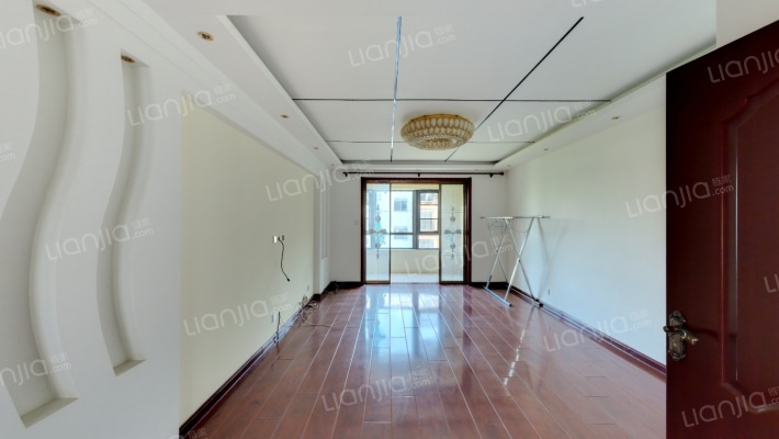 宝翠花都焕景园二手房实景图