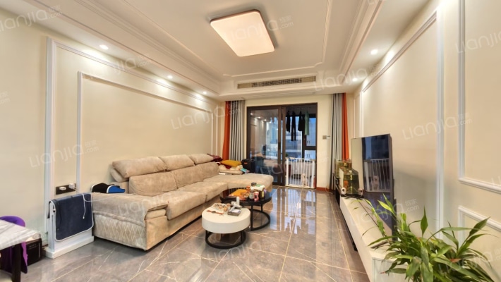 翡翠城1期二手房实景图