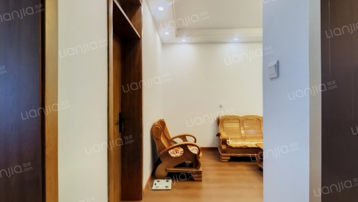 中行家属院二手房实景图