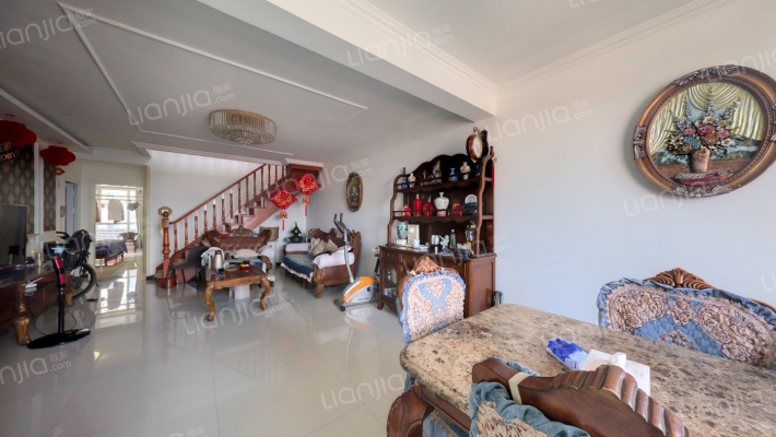 兰庭华府二手房实景图