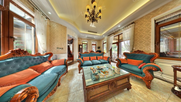 麓山国际圆石滩二手房实景图