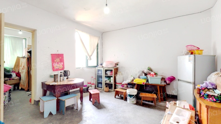 西湖新村世和坊二手房实景图