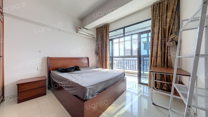 奇景家苑二手房实景图