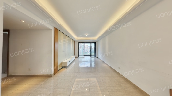 泷景六期汇景峰二手房实景图