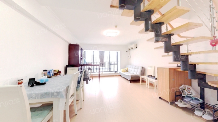 长江一号二手房实景图