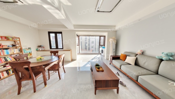 岸芷汀兰花园二手房实景图