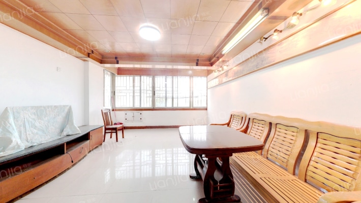 海鹰路二手房实景图