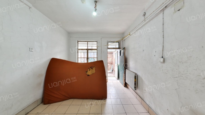 董家镇纺织机械厂宿舍二手房实景图