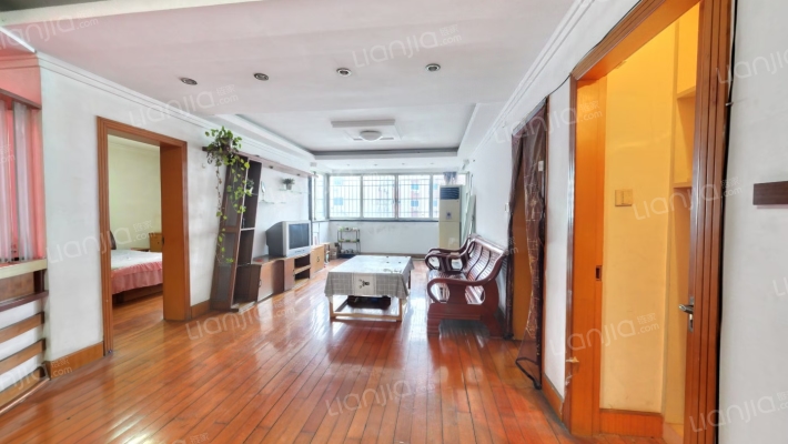 新苑村二手房实景图