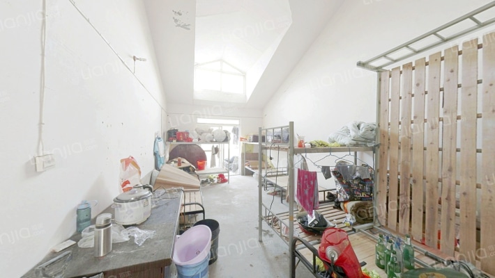 任店新村二手房实景图