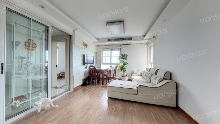 东润华庭二手房实景图