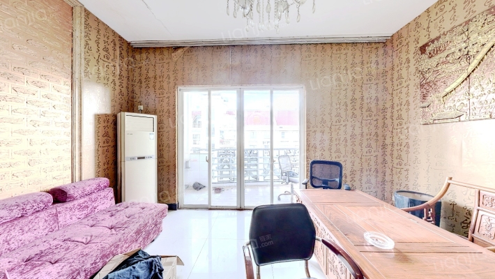 日出东方二手房实景图